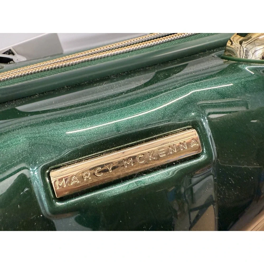 Marcy‎ McKenna 2-in-1 Essential Milan Hardside Beauty Case GREEN New with Tags